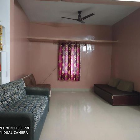 Hostel Easvari Grand Pg For Women - Female Only Chennai Exterior foto