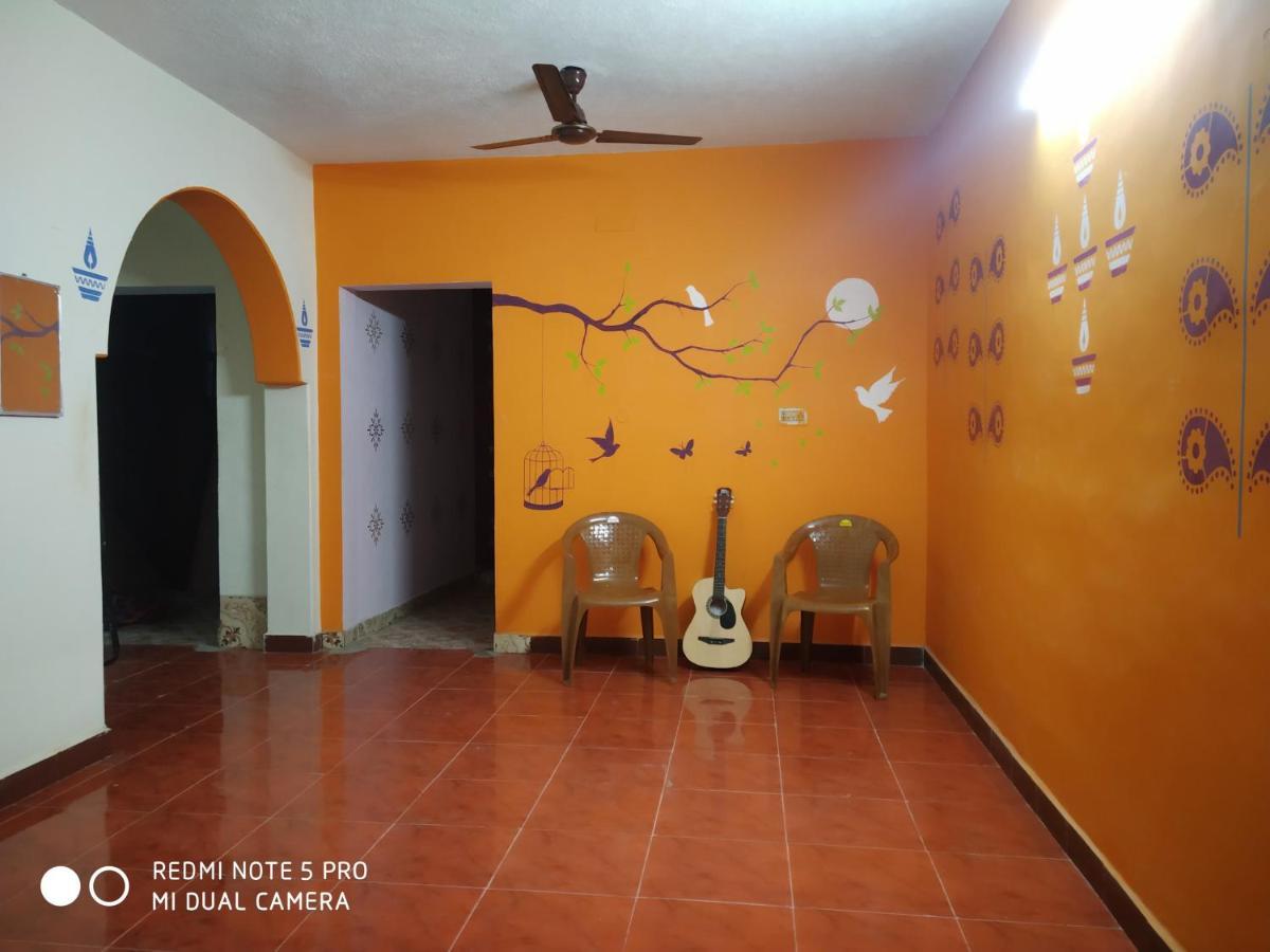 Hostel Easvari Grand Pg For Women - Female Only Chennai Exterior foto