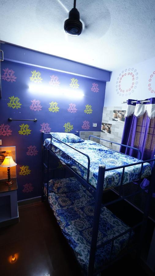 Hostel Easvari Grand Pg For Women - Female Only Chennai Exterior foto