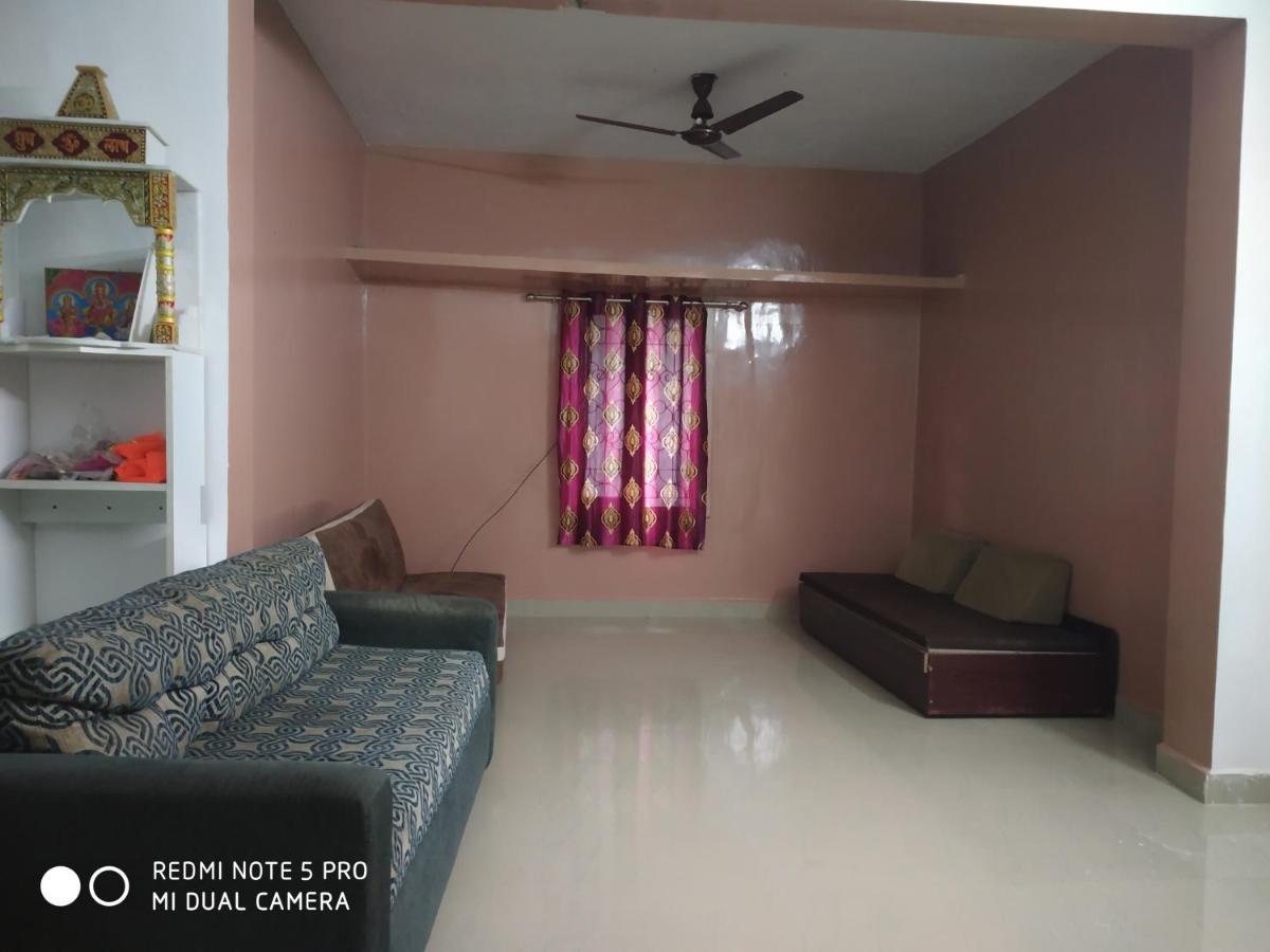 Hostel Easvari Grand Pg For Women - Female Only Chennai Exterior foto