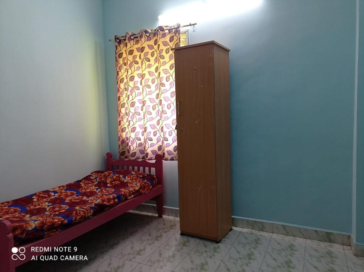 Hostel Easvari Grand Pg For Women - Female Only Chennai Exterior foto